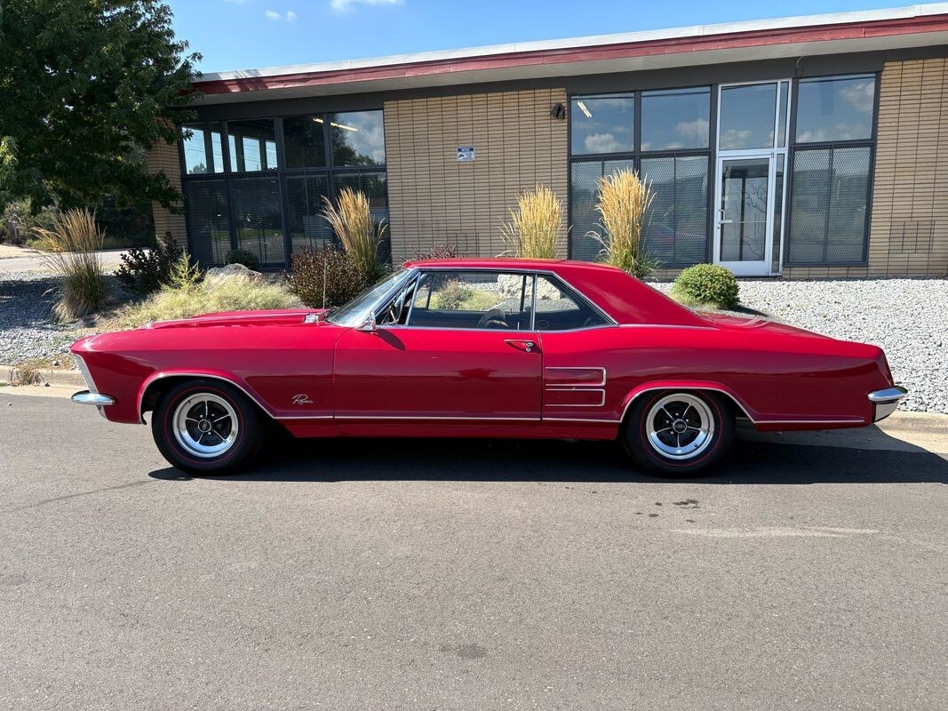 1964 Buick Rivera very clean amd stock - photo 2