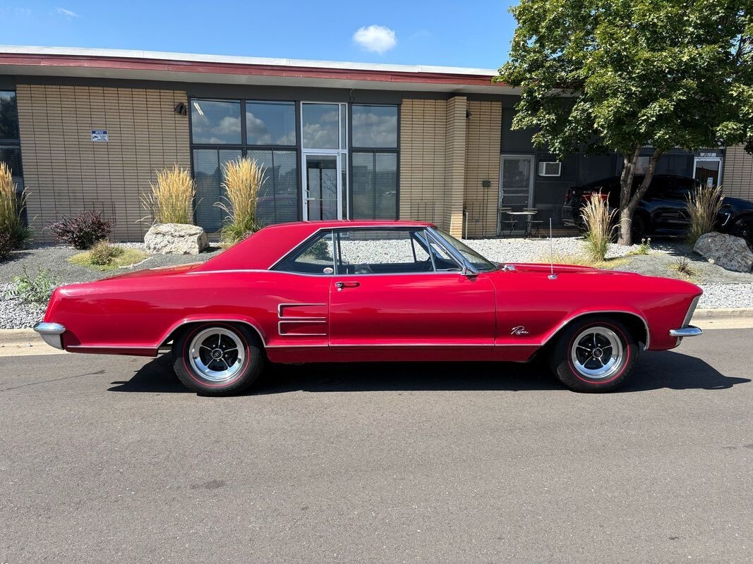1964 Buick Rivera very clean amd stock - photo 3