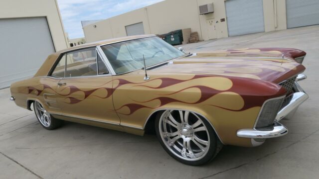 1964 Buick Riviera 465 WILDCAT! CUSTOM PAINT AND WHEELS! - photo 3