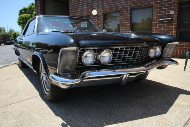 1964 Buick Riviera - Factory Black/Red - photo 5