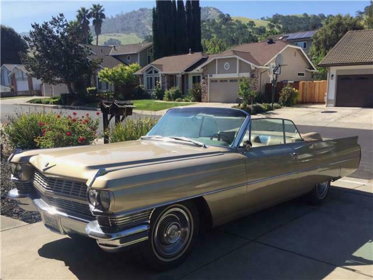 1964 Cadillac De Ville 2 Door Convertible Gold on Gold 1964 Cadillac DeVille