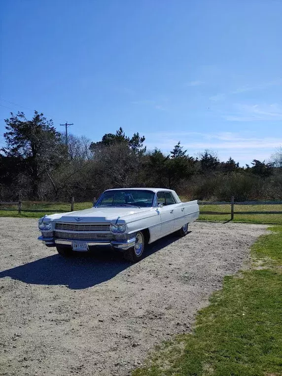 1964 Cadillac Deville, 4 door, power seats, windows, steering, brakes. 1964 Cadillac DeVille