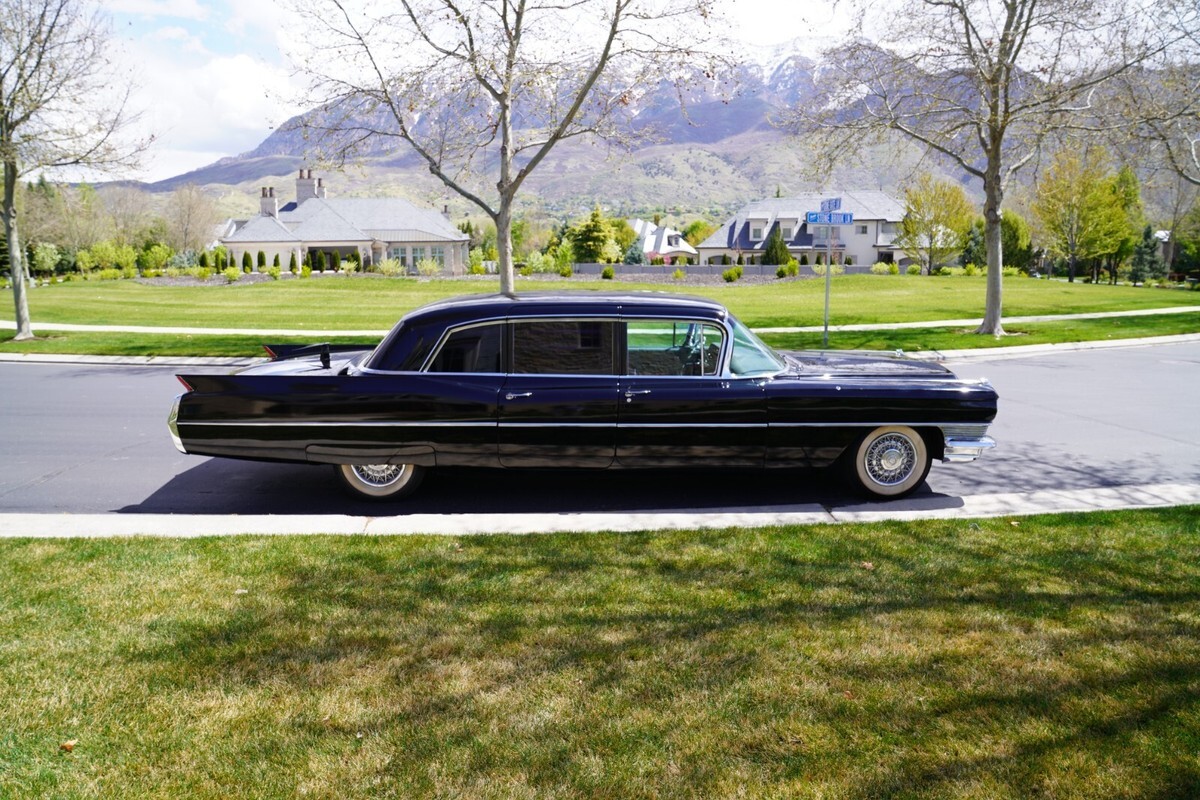 1964 Cadillac F75 Limousine - photo 2
