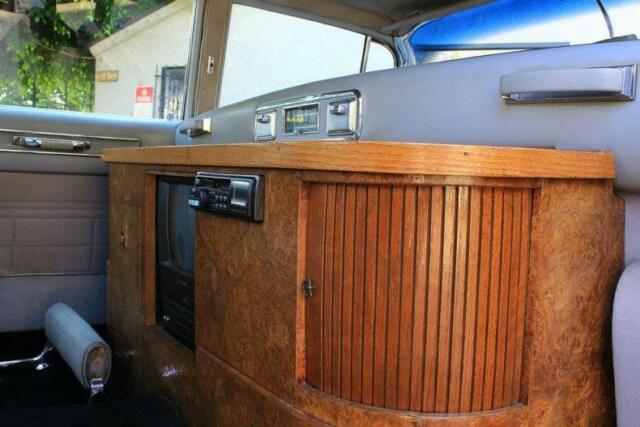 1964 Cadillac Fleetwood Air Conditioning, Cruise Control, Power Windows - photo 8