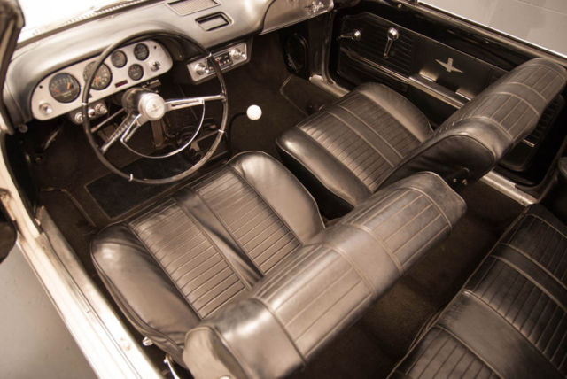 1964 Chevrolet Corvair Spyder - photo 9