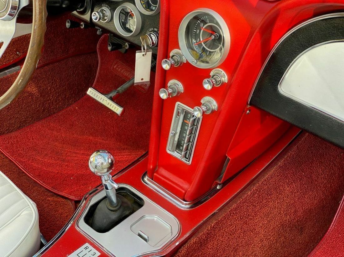 1964 Chevrolet Corvette Convertible 327ci V8/300hp, 4-speed Manual, 15&quo - photo 9