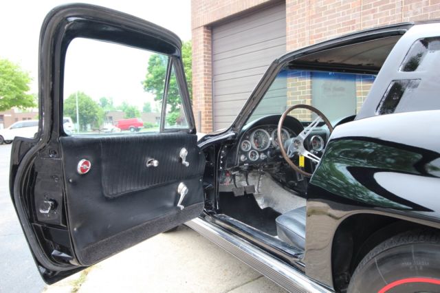 1964 Chevrolet Corvette Coupe - Factory Tuxedo Black - A/C + P.B - photo 13