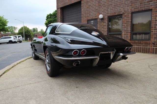1964 Chevrolet Corvette Coupe - Factory Tuxedo Black - A/C + P.B - photo 3