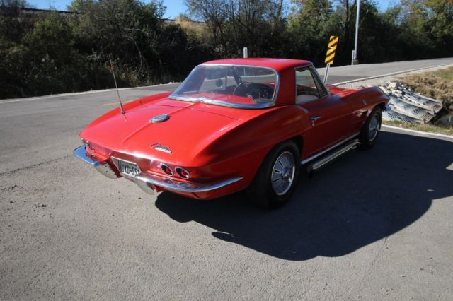 1964 Chevrolet Corvette - Red/Red W/ Hardtop - 350ci - photo 3