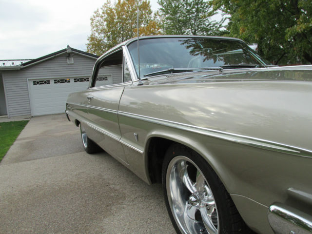 1964 Chevrolet Impala SPORT COUPE HARD TOP - photo 3