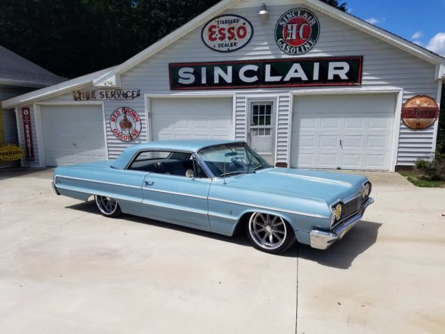 1964 Chevrolet Impala Bagged Air ride 18/20 inch wheels Low hot rod rat custom 1964 Chevrolet Impala