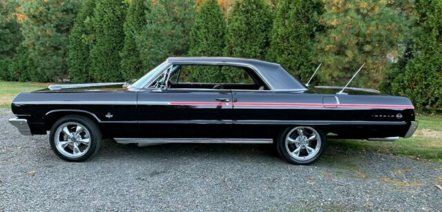 1964 Chevrolet Impala SS 327 4bbl. Gorgeous Black on Black. Fresh an ready to go 1964 Chevrolet Impala SS