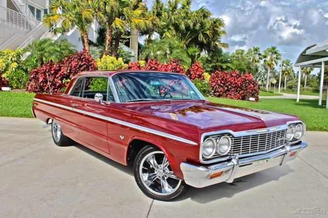 1964 Chevrolet Impala SS / Number's Matching / 327 Turbo-Fire / 4-Speed! - photo 10