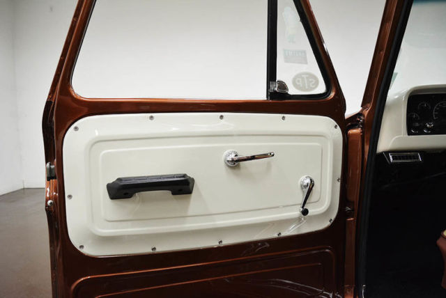 1964 Chevrolet Suburban LS Swapped - photo 12