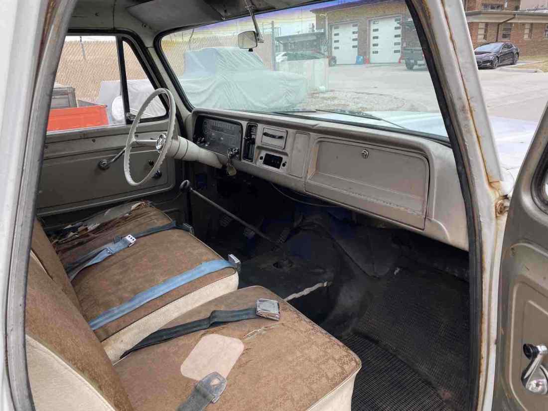 1964 Chevrolet Suburban - photo 10