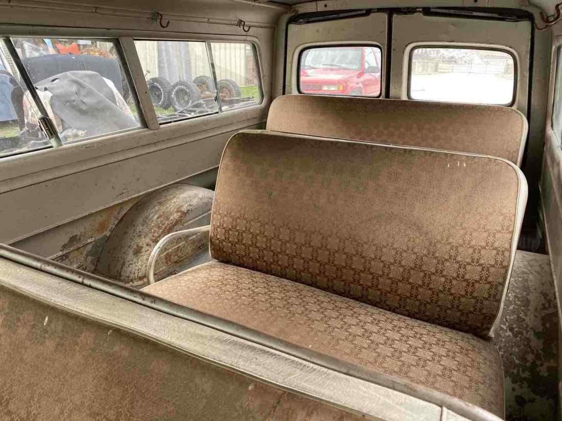 1964 Chevrolet Suburban - photo 12