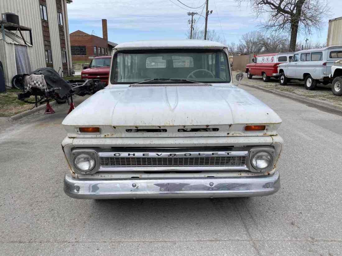 1964 Chevrolet Suburban - photo 2