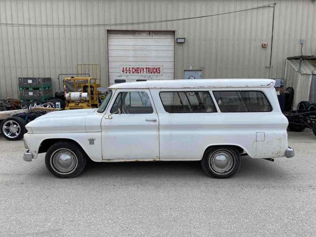 1964 Chevrolet Suburban - photo 3