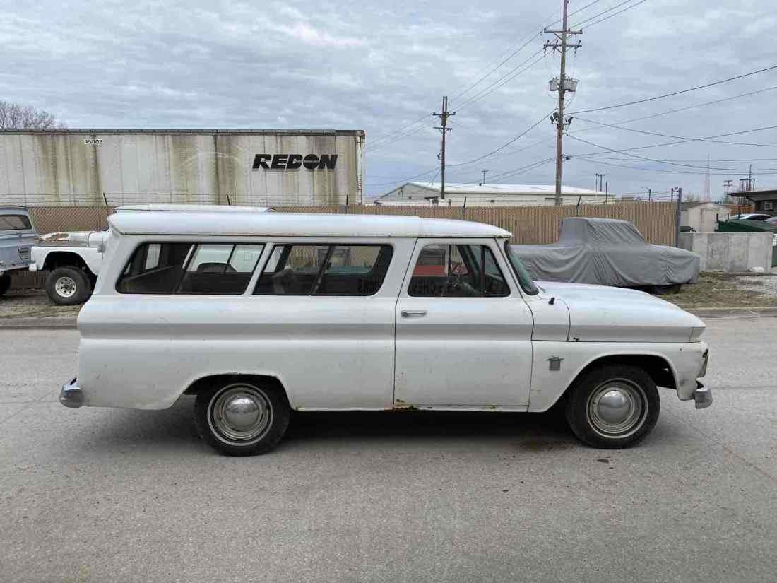 1964 Chevrolet Suburban - photo 7