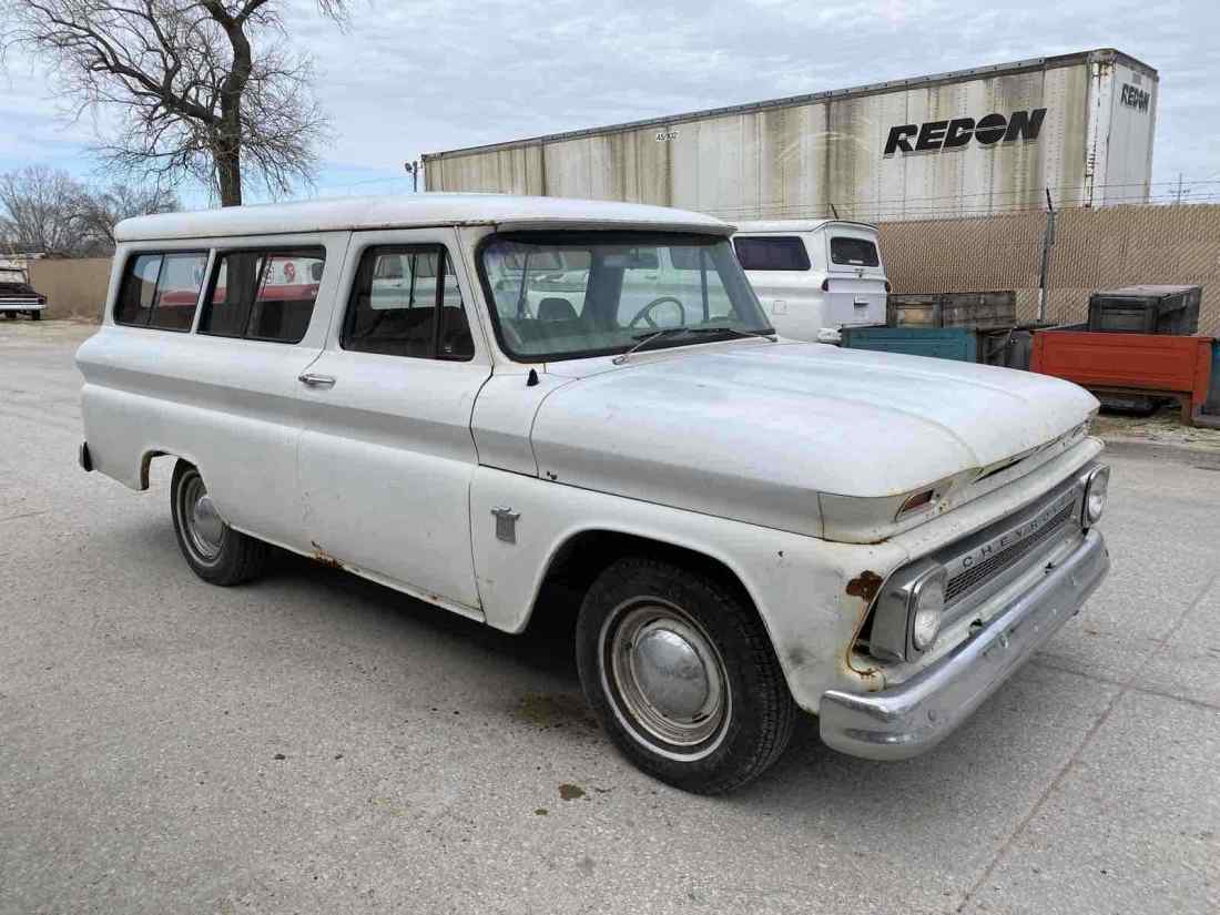 1964 Chevrolet Suburban - photo 8