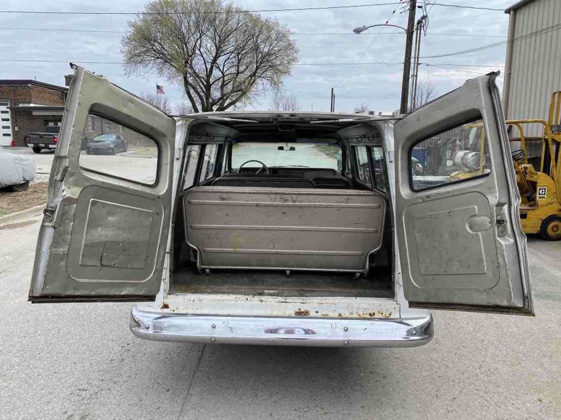 1964 Chevrolet Suburban - photo 9