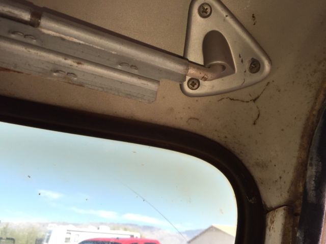 1964 Chevrolet Suburban 2 dr - photo 11