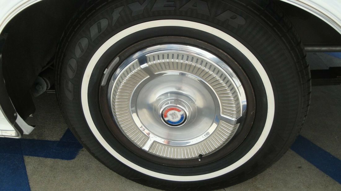 1964 Chrysler 300 Series - photo 10