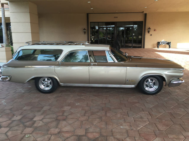 1964 Chrysler New Yorker Town & Country 9 passenger Station Wagon - photo 5