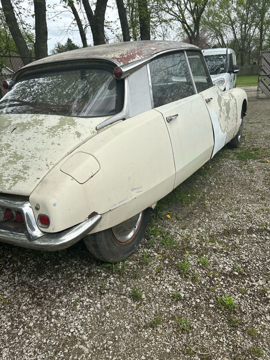 1964 Citroen DS 19 base - photo 4