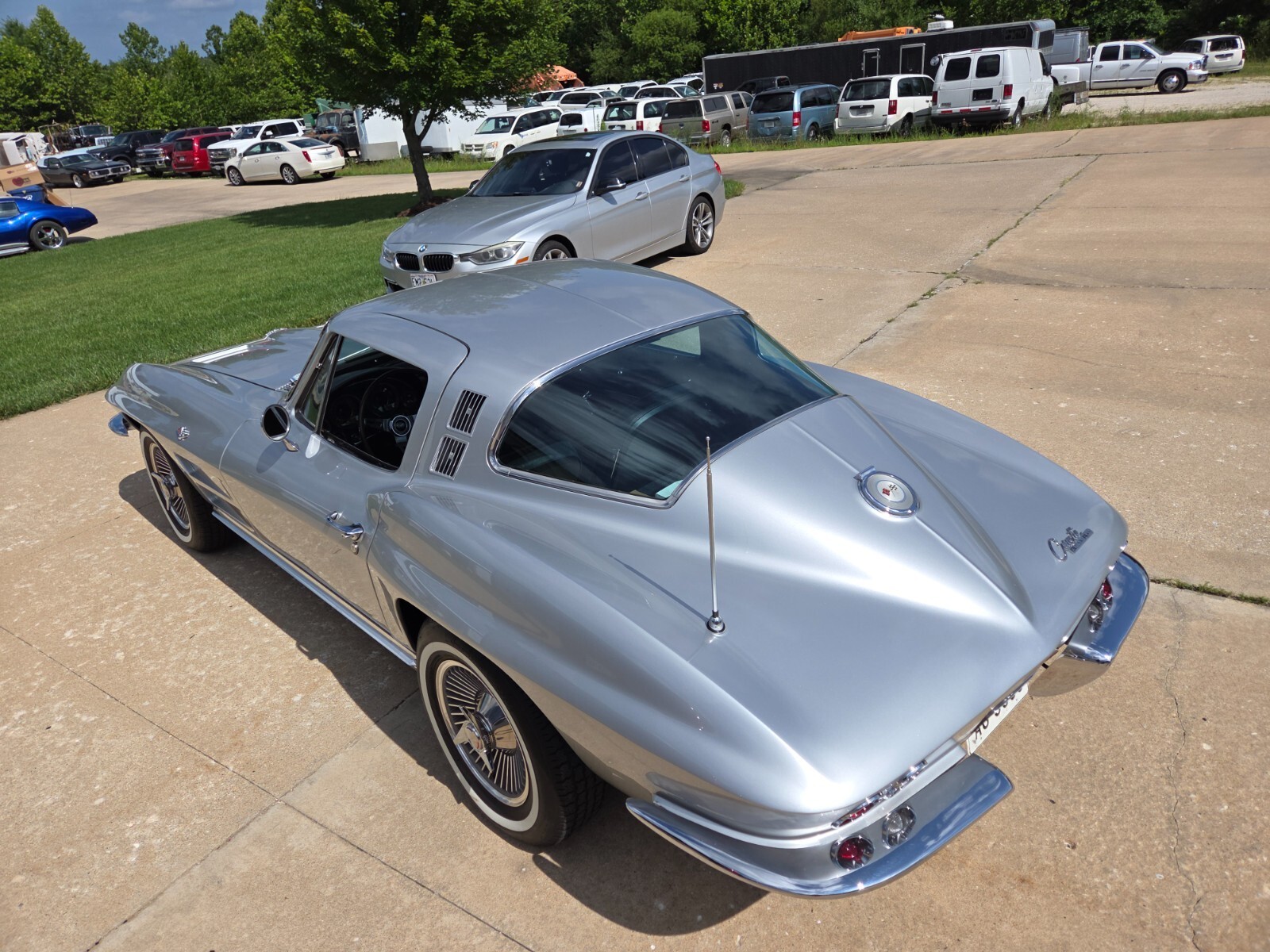 1964 Chevrolet Corvette - photo 11