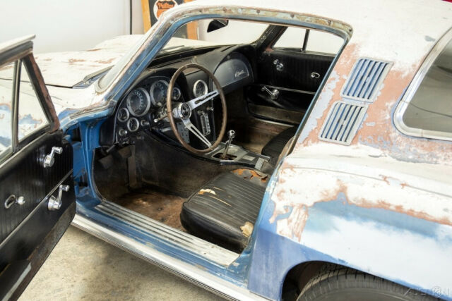 1964 Chevrolet Corvette Stingray Coupe - photo 11