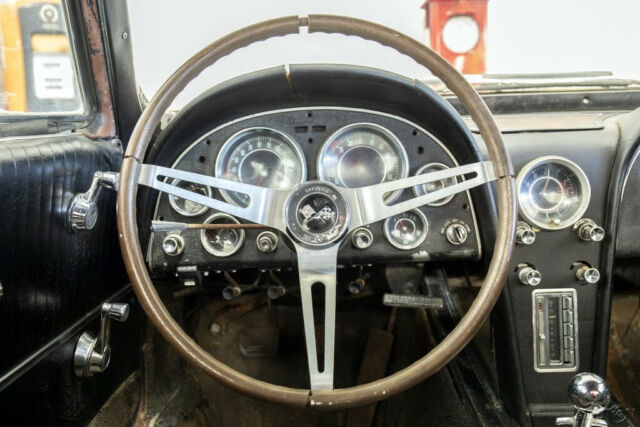 1964 Chevrolet Corvette Stingray Coupe - photo 9