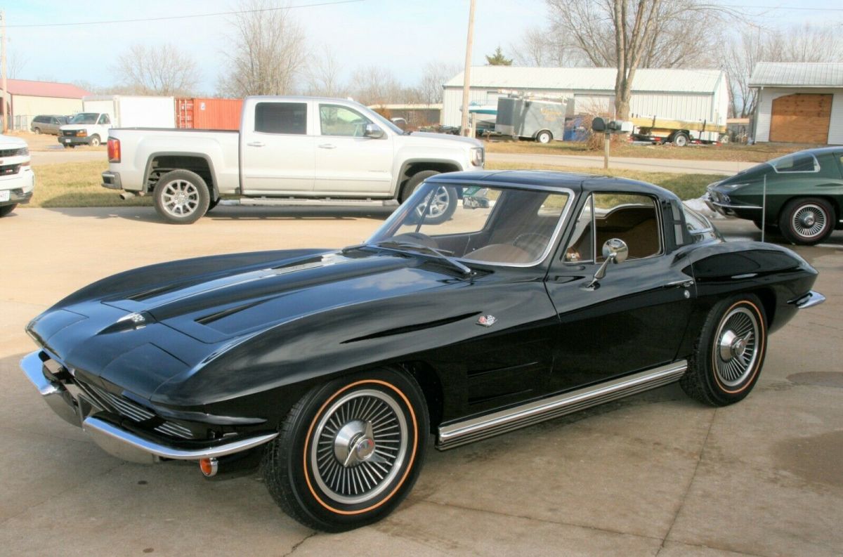 1964 CORVETTE COUPE TUXEDO BLACK ON SADDLE 300HP PS AUTOMATIC 1964 Chevrolet Corvette