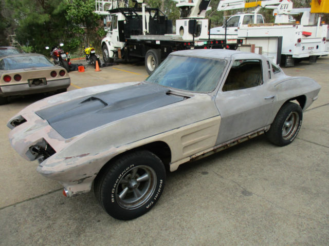 1964 CORVETTE STING RAY COUPE PROJECT ROLLING BODY RESTO MOD WAS A/C P/W CAR 1964 Chevrolet Corvette WHITE RED WHITE