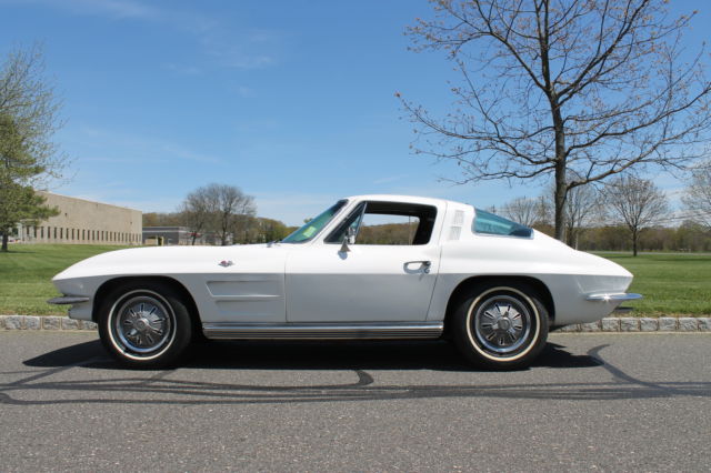 1964 Chevrolet Corvette Fastback Sport Coupe - photo 2