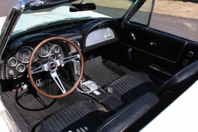1964 Chevrolet Corvette Convertible - photo 4
