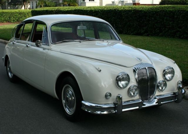 1964 Daimler 2 ½ Liter V8 Saloon - complete restoration 1964 Jaguar Daimler 2 ½ liter V8 Saloon Daimler