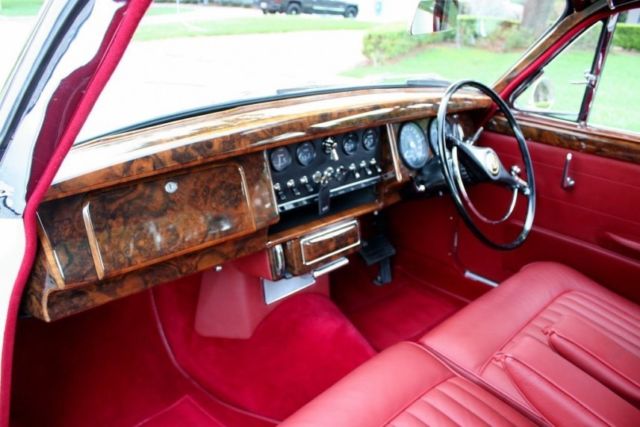 1964 Jaguar Daimler 2 ½ liter V8 Saloon Daimler - photo 7