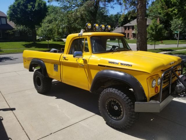 1964 Dodge W200 Power Wagon - Automatic, V8 1964 Dodge Power Wagon