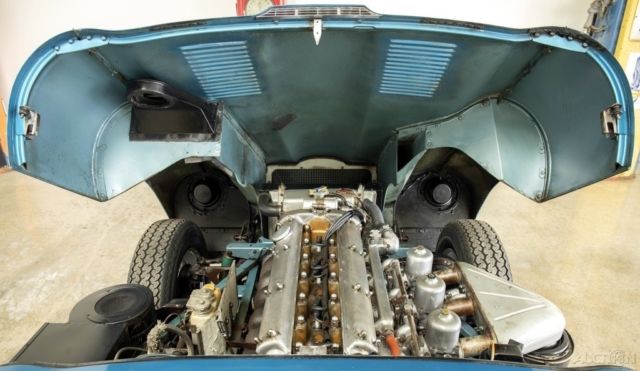 1964 Jaguar E-Type 3.8 liter Series 1 Coupe - photo 13