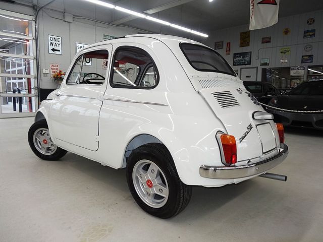 1964 Fiat 500D Fully Restored Folding Roof Runs Great Red & White Vinyl - photo 4