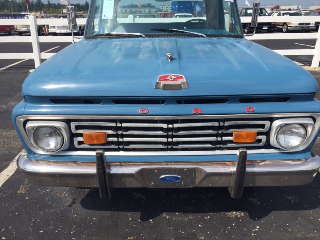 1964 Ford F-100 Short bed truck - photo 8