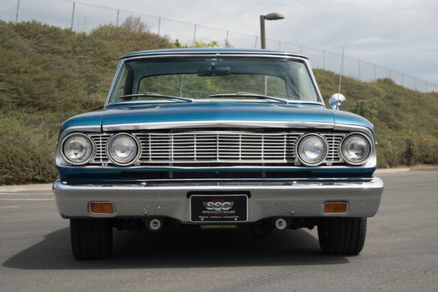 1964 Ford Fairlane Sport - photo 2