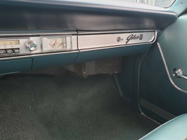 1964 Ford Galaxie Town Sedan - photo 6