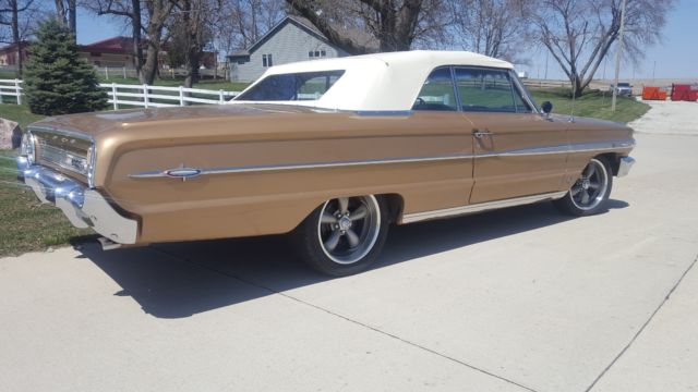 1964 Ford Galaxie Convertible - photo 2
