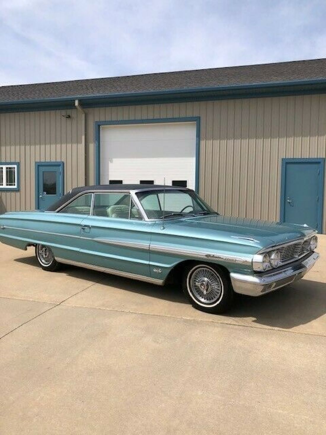 1964 Ford Galaxie 500XL - photo 2