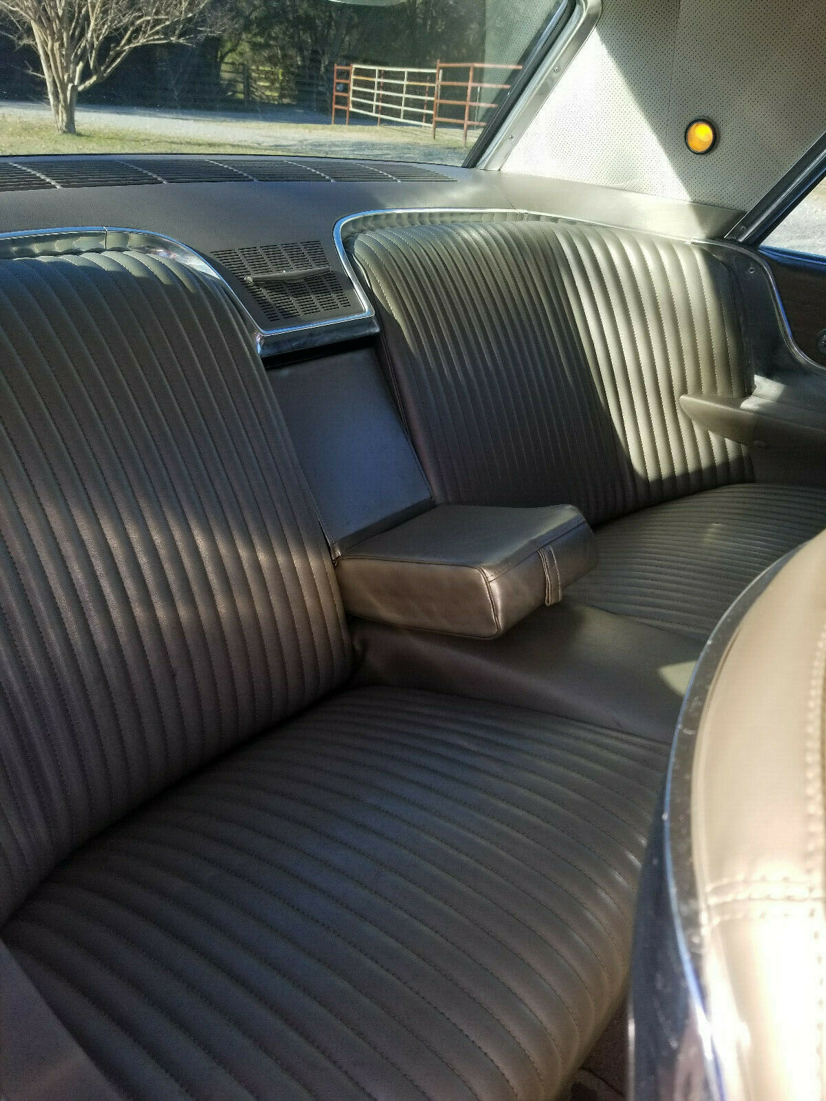 1964 Ford Thunderbird leather Gold - photo 9