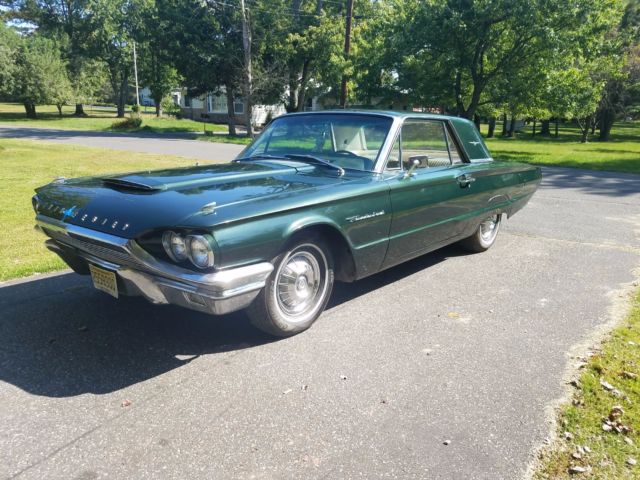 1964 Ford Thunderbird 2 door coupe 1964 Ford Thunderbird
