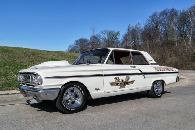 1964 Ford Fairlane Replica