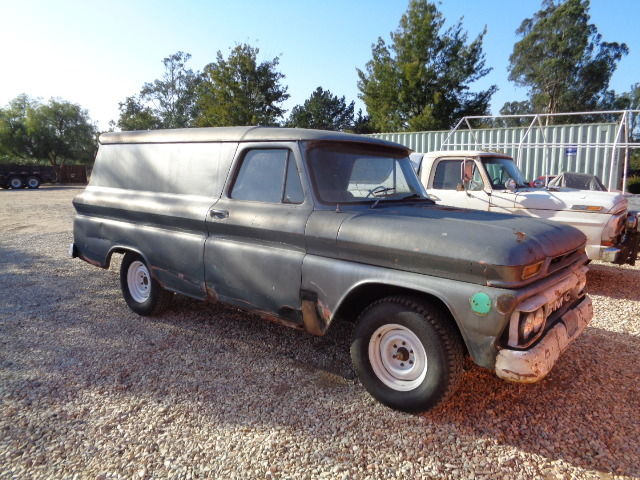 1964 GMC Suburban PANEL TRUCK - photo 2